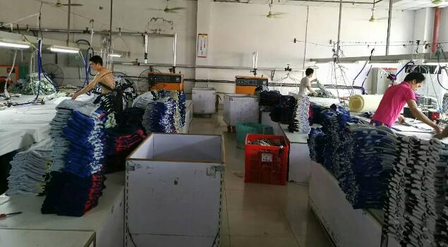 滿(mǎn)足市場(chǎng)需要，針織廠選用服裝整燙蒸汽發(fā)生器